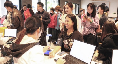 为生命续航丨育英师生风雨无阻献热血